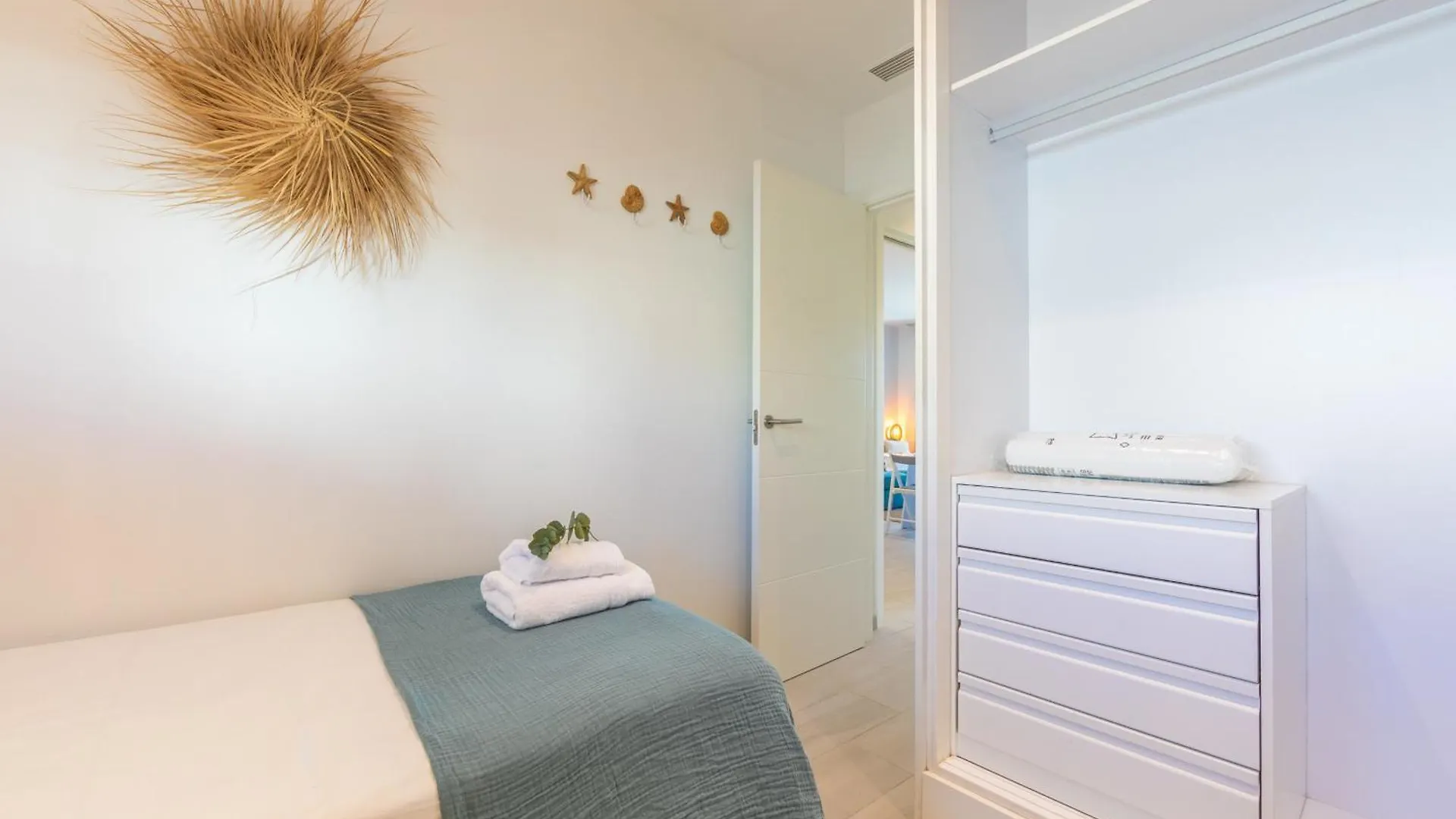 Centrico - Terraza - Fibra Optica & Garaje Apartamento Tarifa 0*,  Espanha